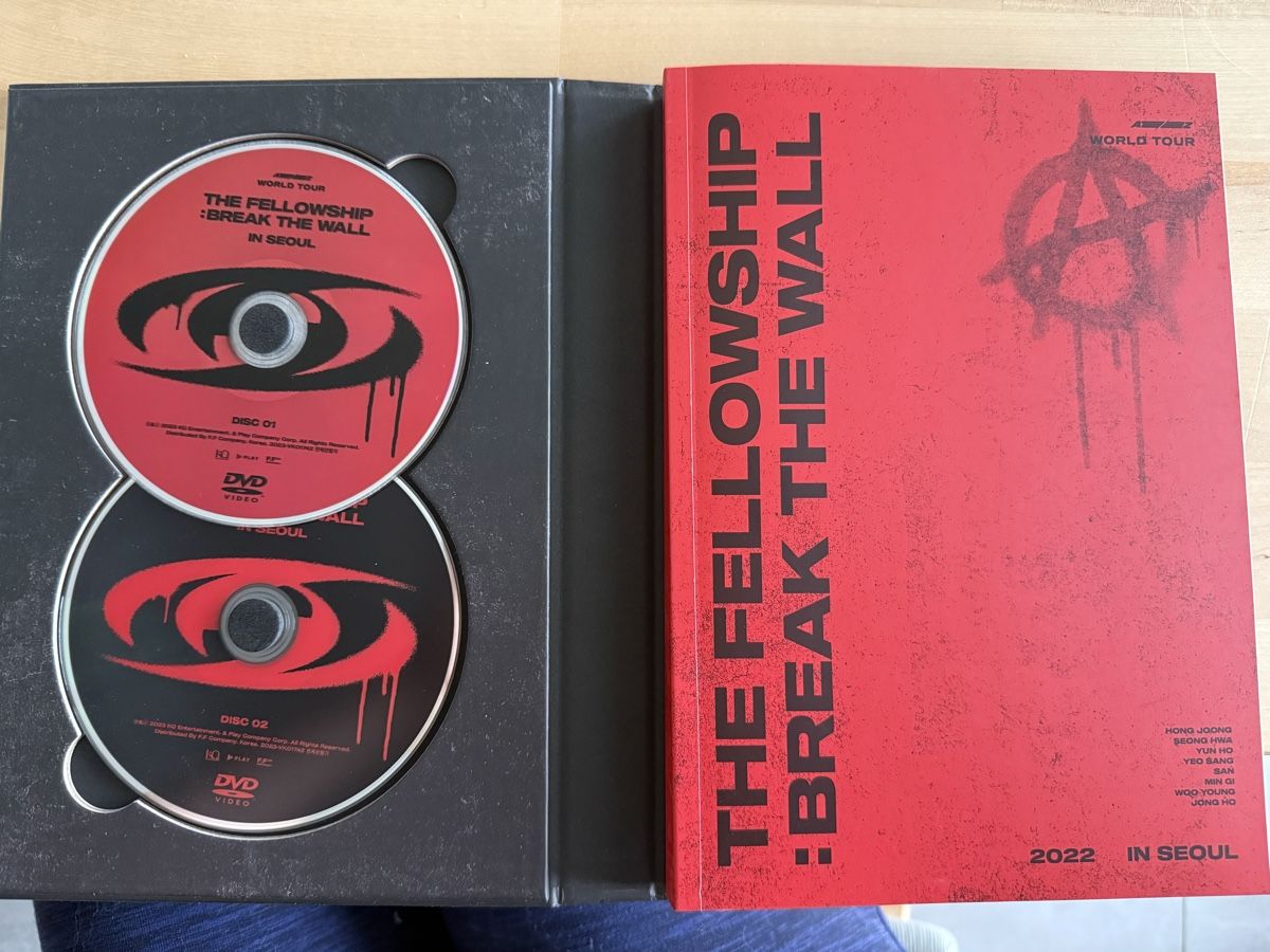 Tutti i DVDs: ATEEZ World Tour Seoul DVD – Nuovo (secondo la descrizione) da Castel San Pietro venduto da NaBi-7