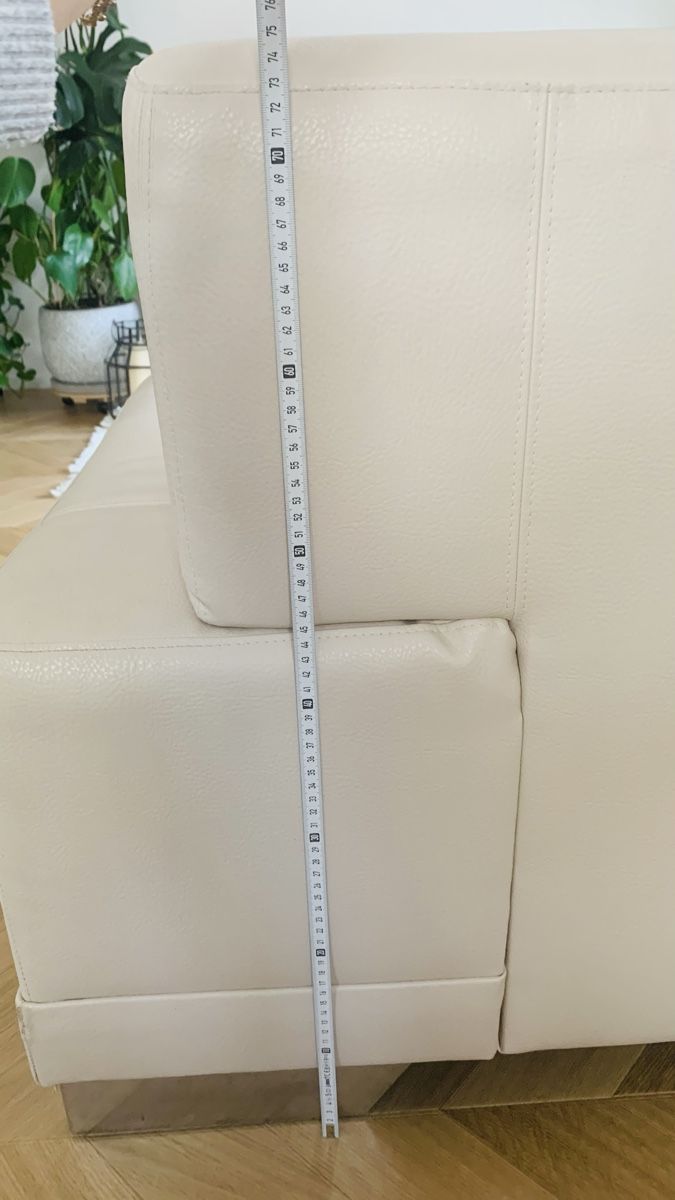 Sofas: 3 seats leather sofa ecru colour – Gebraucht aus Zürich von Angela_Fashion_Lover 4