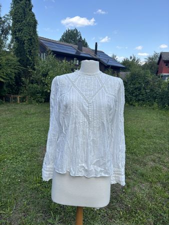Damen Bluse weiss mit Stickereien langarm
