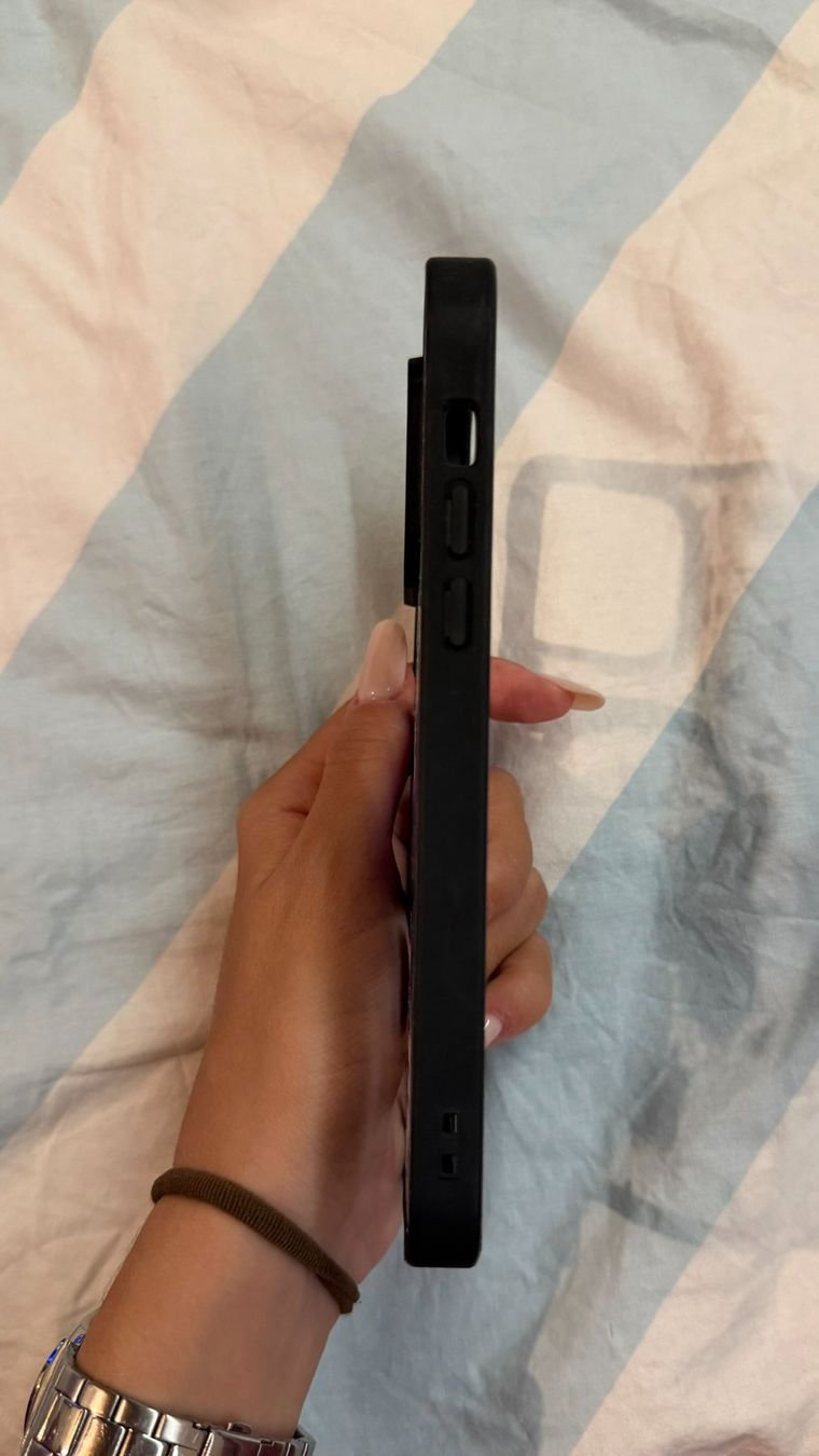 Cover & Protezioni schermo: Coque de téléphone (Iphone 14 Pro Max) – Usato da Randogne venduto da Joel_C 1