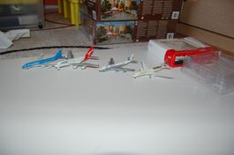 4x Modellflugzeuge Massstab ca.1:500 / 1x Herpa Etihad 787-9