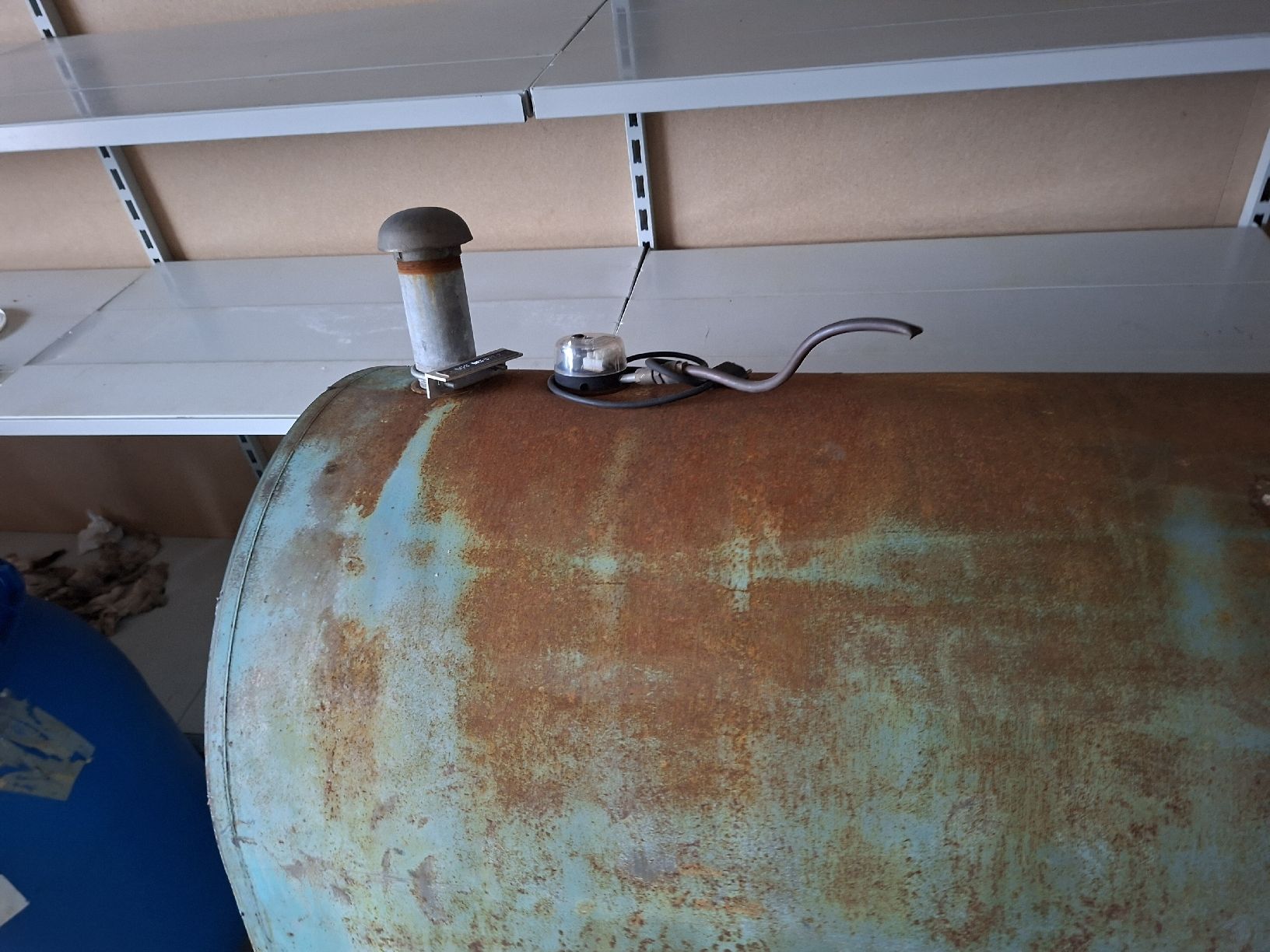 Riscaldamento: Diesel Heizöl Tank – Usato da Illgau venduto da BMWE30er 3