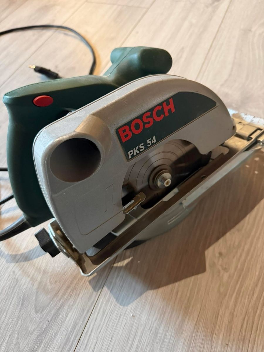 Sägen: À vendre scie circulaire Bosch PKS 54  – Gebraucht aus La Sagne VD von jeliquidetout