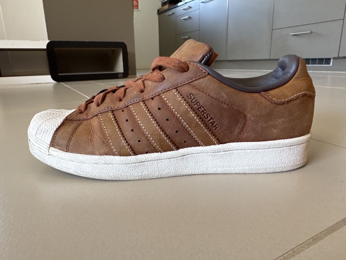 Scarpe da uomo: Adidas Superstar Brown Leather Trainers, Spring – Usato da Berneck venduto da E_ZLK