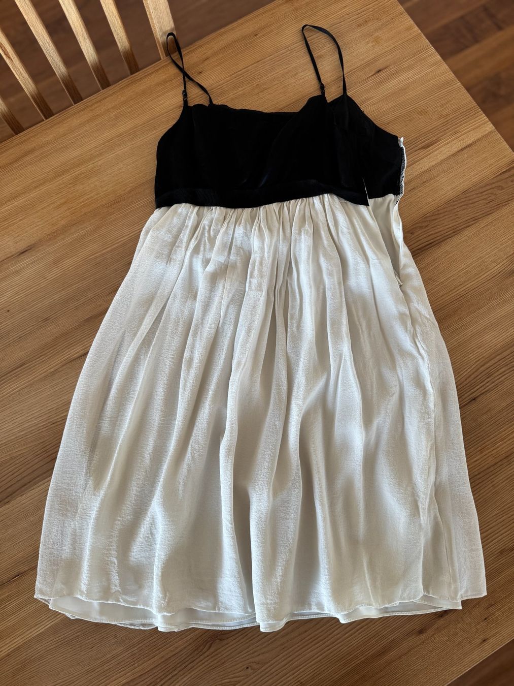 Vestiti & Gonne: Sommerliches Chiffon Kleid mit Rosenmuster – Usato da Baar venduto da Hpat 3