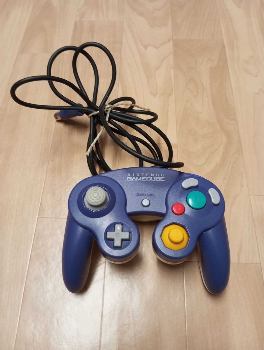 Nintendo Controller: Vend manette GameCube noir transparente Officielle  – Gebraucht aus Cottens FR von magnius01