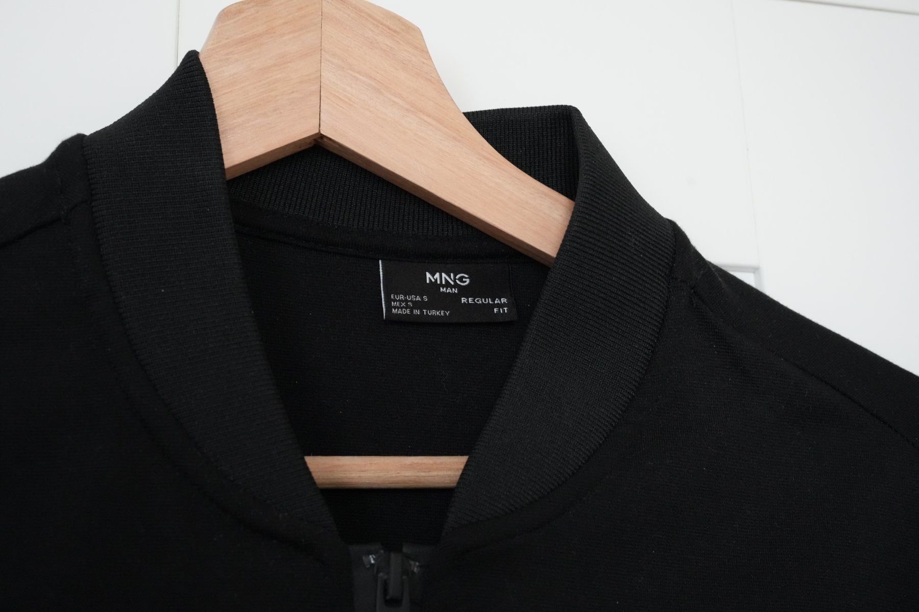 Mango Pullover & Sweatshirts: Bomber-Sweatshirt/Pullover, Mango, Grösse S, Schwarz – Gebraucht aus Luzern von Kybi92 2