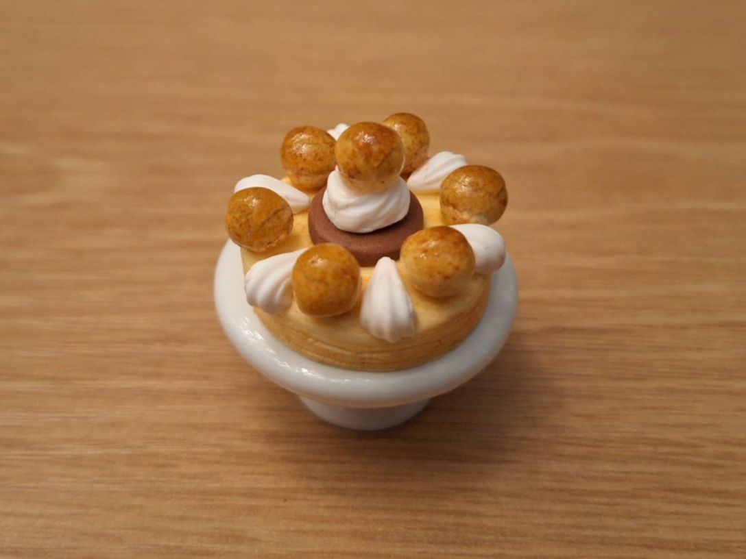 Case e mobili per bambole: Handmade St. Honoré Torte – Nuovo (secondo la descrizione) da Zürich venduto da HandmadeTinyFood 3