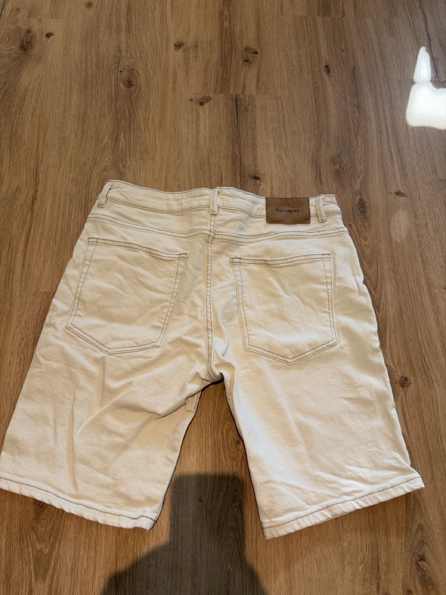 Pull&Bear Jeans: Pull&Bear Jeansshorts beige Grösse 42 Slim – Gebraucht aus Vorderthal von Diethelm8853 1