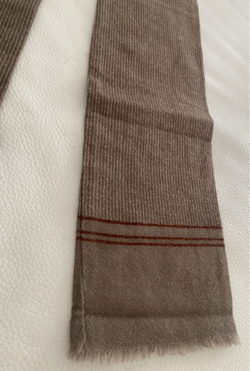 Foulard & Sciarpe: Wolle Schal 🌸 – Usato da Opfikon venduto da Luis144 1