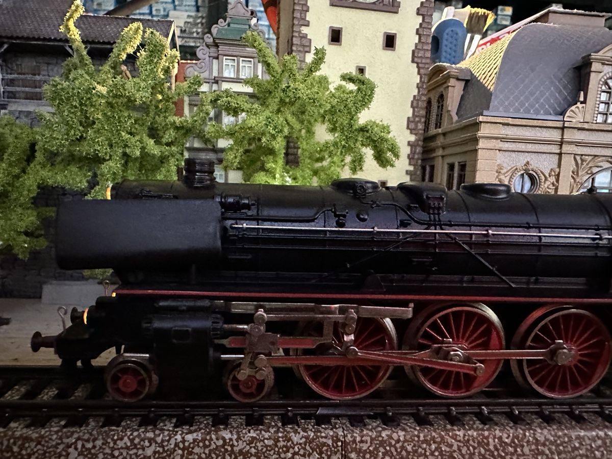 Märklin Modelleisenbahnen: Märklin 3048 DB BR 01 – Gebraucht aus Lupsingen von New-Haven 1