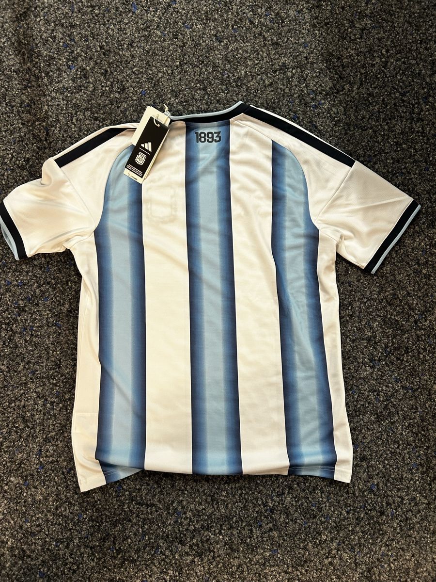 Adidas Maillots de corps & Pantalons: Orginales Argentinien Trikot Wm 2026 – Neuf avec emballage d'origine à Chur par sim_5jfc 1