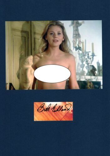 Autografi: Britt Ekland  Passepartout  / Autogramm!! – Usato da Egg b. Zürich venduto da Dbunny