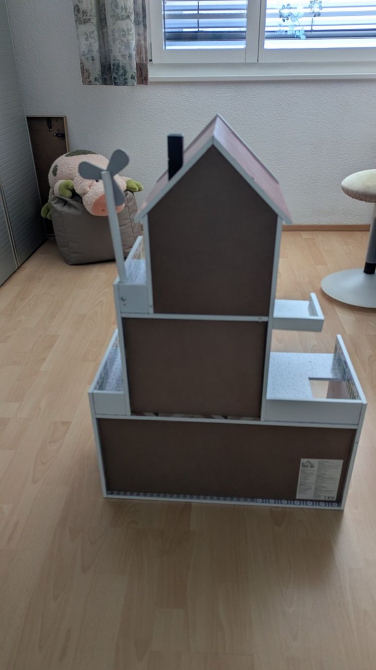 Puppenhäuser & -möbel: Puppenhaus  mit Möbeln – Gebraucht aus Eschenbach LU von Hasen99 1