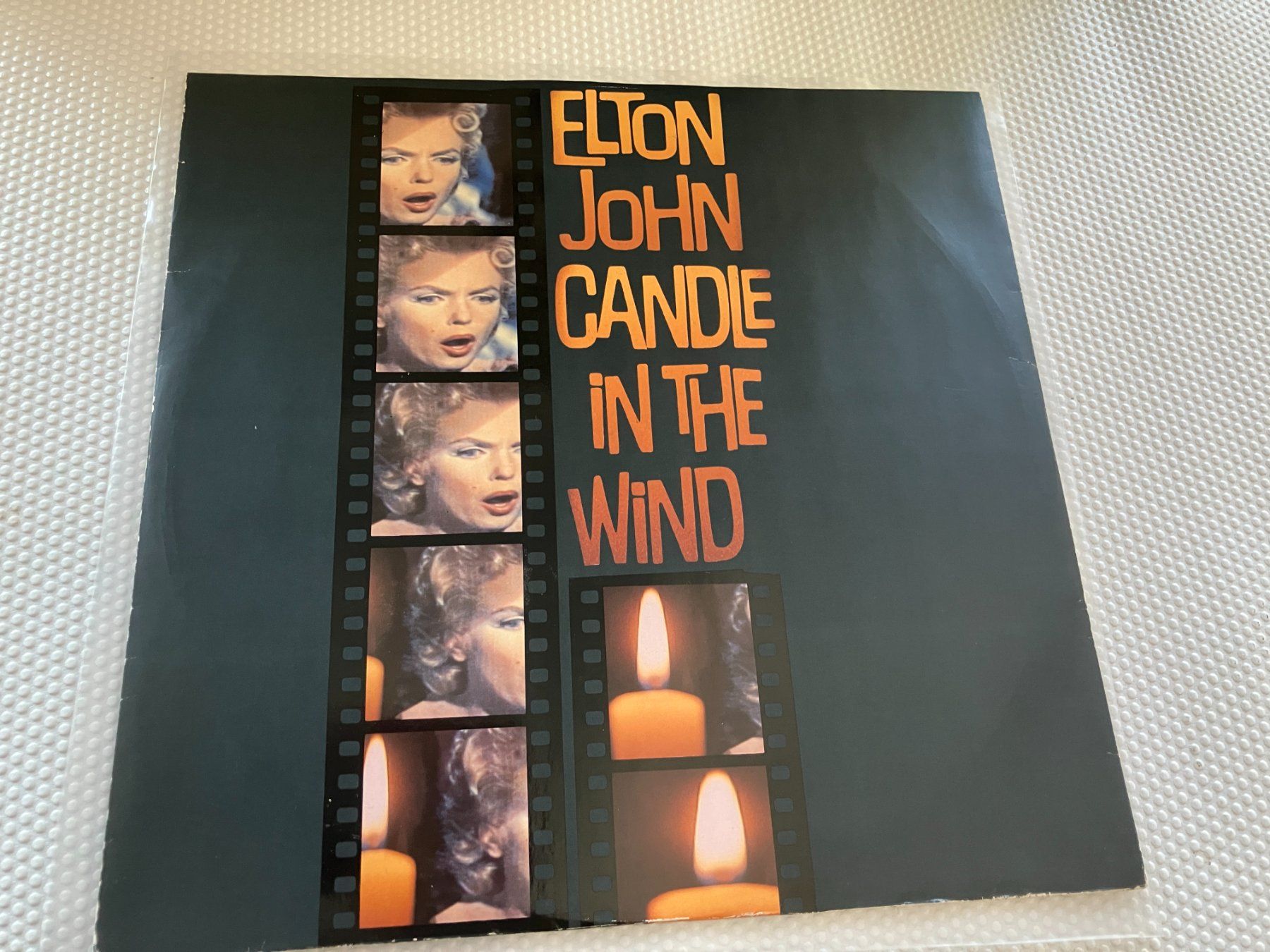 Dischi in vinile: Elton John – Usato da Aarwangen venduto da Jukebox3