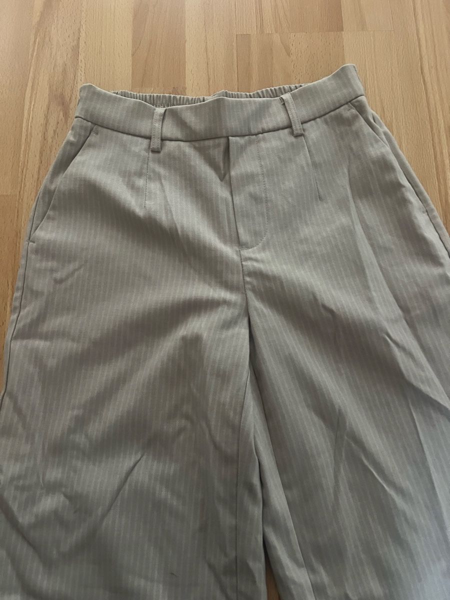 Pantaloni: OBJECTHose beige Grösse 36 mit Etikett – Nuovo e nell'imballaggio originale da Kirchberg BE venduto da lea_kb6y 2