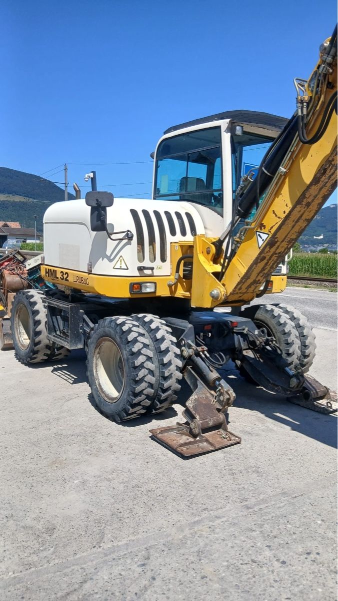 Excavateurs: Pneu Bagger Schäff HML 32 – D'occasion à Niederbipp par baggerch 7