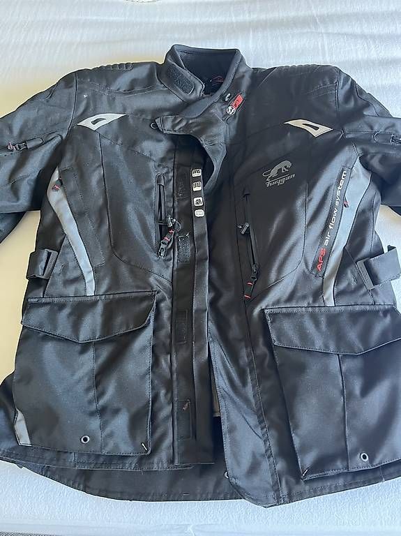 Vestes: Veste moto parfait état  – D'occasion à Genève par Jippe52 2