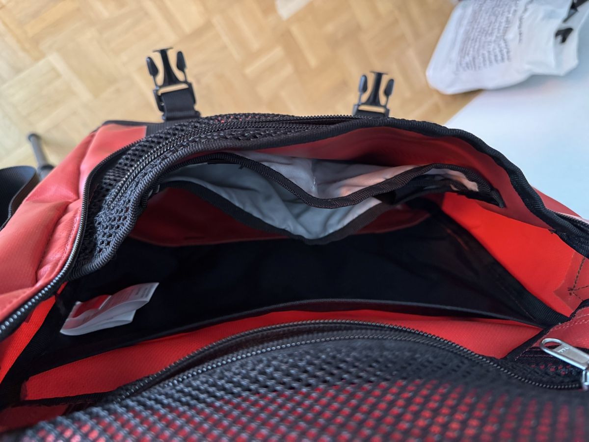 North Face Borse: North Face Tragetasche Rot – Usato da Zürich venduto da jrf_l6yk 4