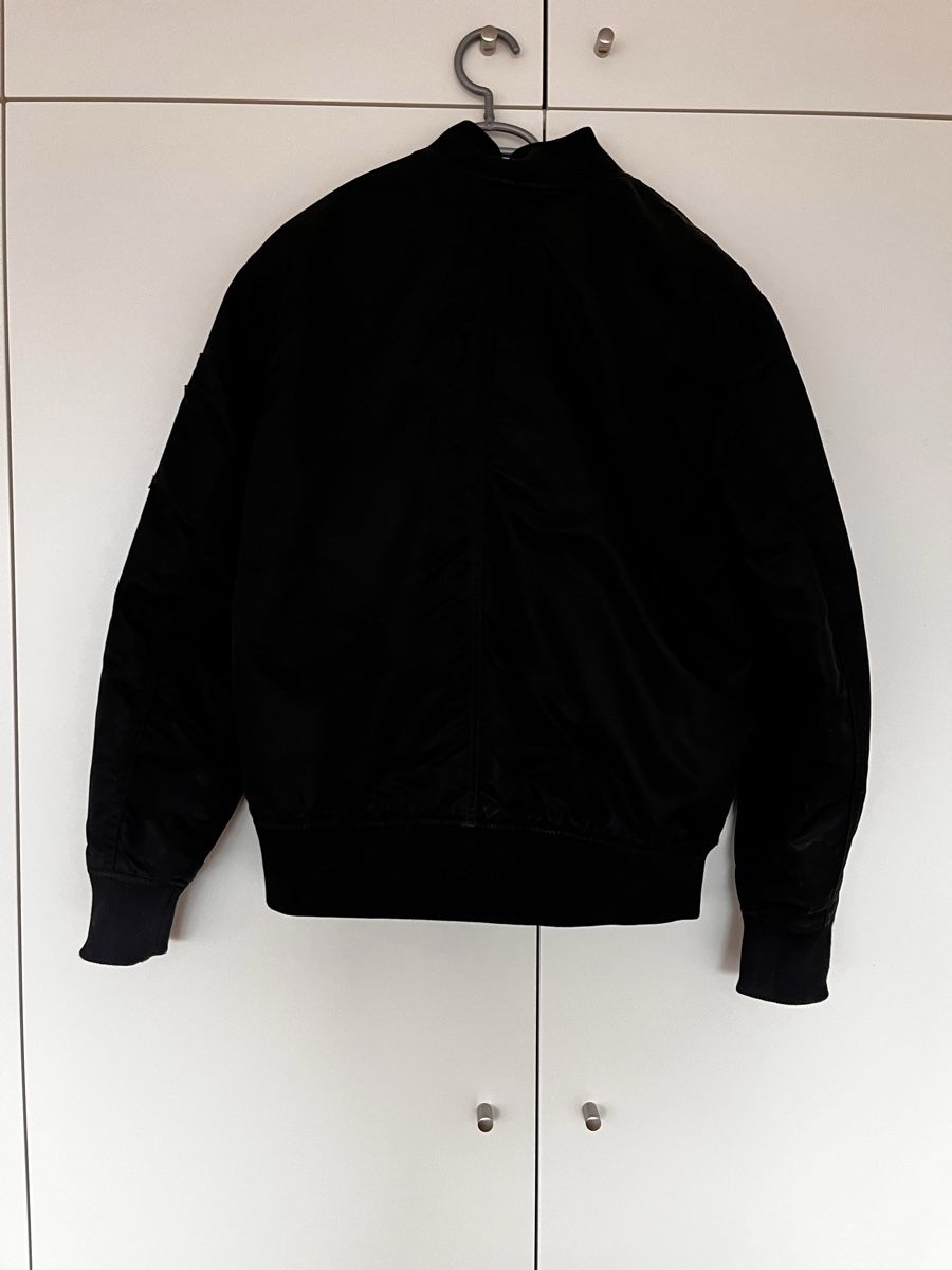 H&M Giacche & Cappotti: H&M Black Bomber Jacket, size 180 boy – Usato da Romont FR venduto da cat_j6ww 1