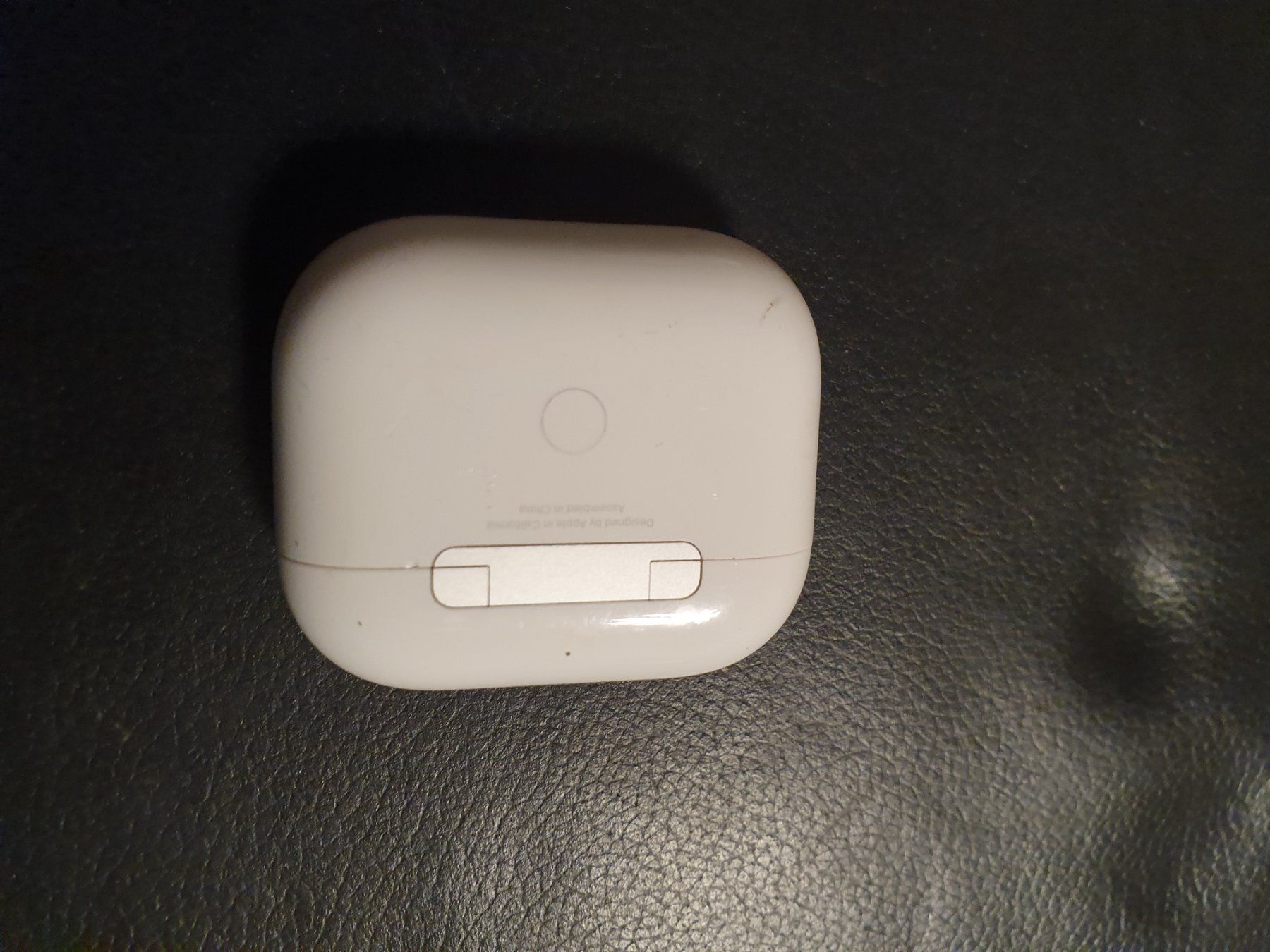 Apple Caricabatterie: Airpods case   1 ge  pro einwandfrei – Usato da Zürich venduto da Sigana 1