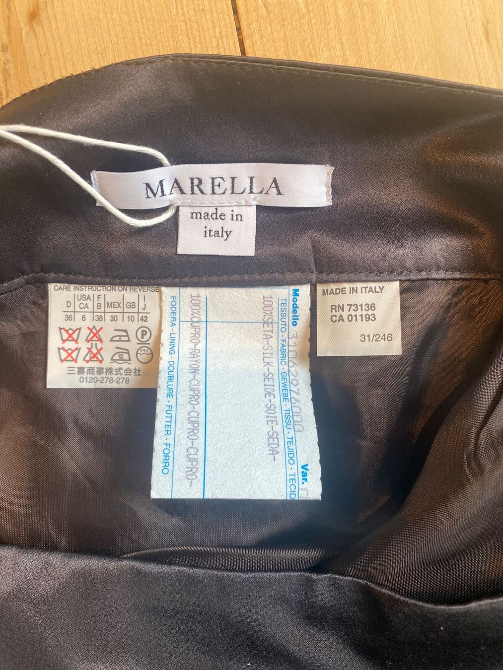 Marella Gonne: Schwarzer  MARELLA Seidenjupe Gr. 36 – Usato da Frasnacht venduto da GracyStore 2