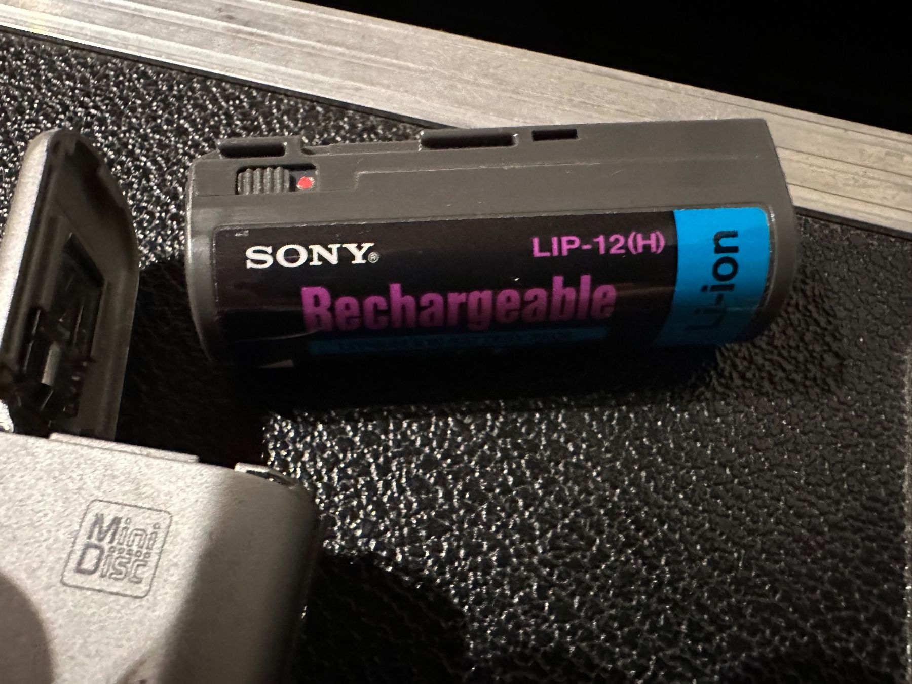 Kompaktkassetten: Sony MD Walkman MZ-R35 – Defekt aus Stettfurt von 2442 2