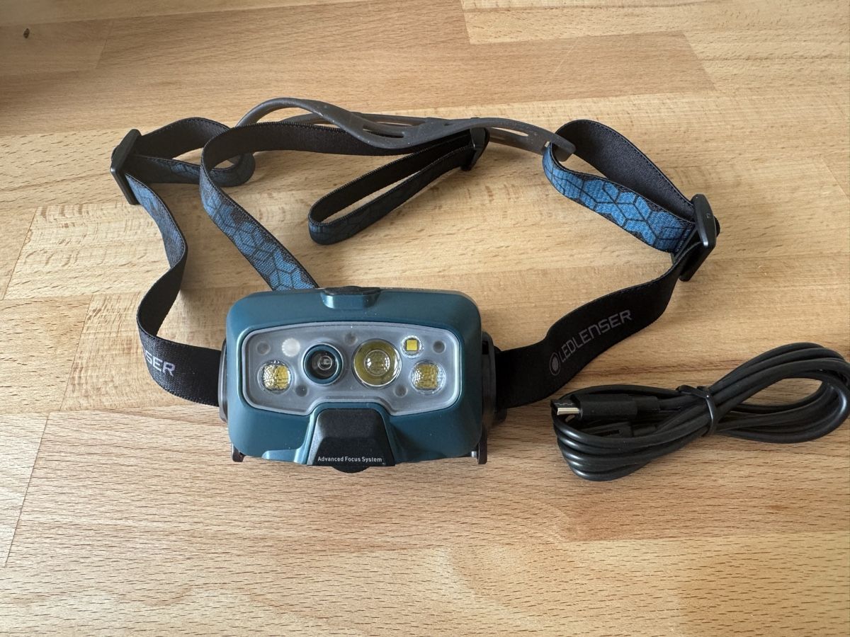 Ledlenser Lampade: LEDLENSER HF8R CORE Stirnlampe neuwertig – Nuovo (secondo la descrizione) da Romanshorn venduto da SandraG03