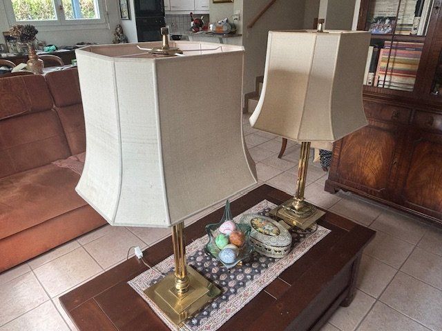 Lampade: UNE PAIRE DE LAMPES DE TABLE JJS – Usato da Grand-Lancy venduto da Kimplay 2