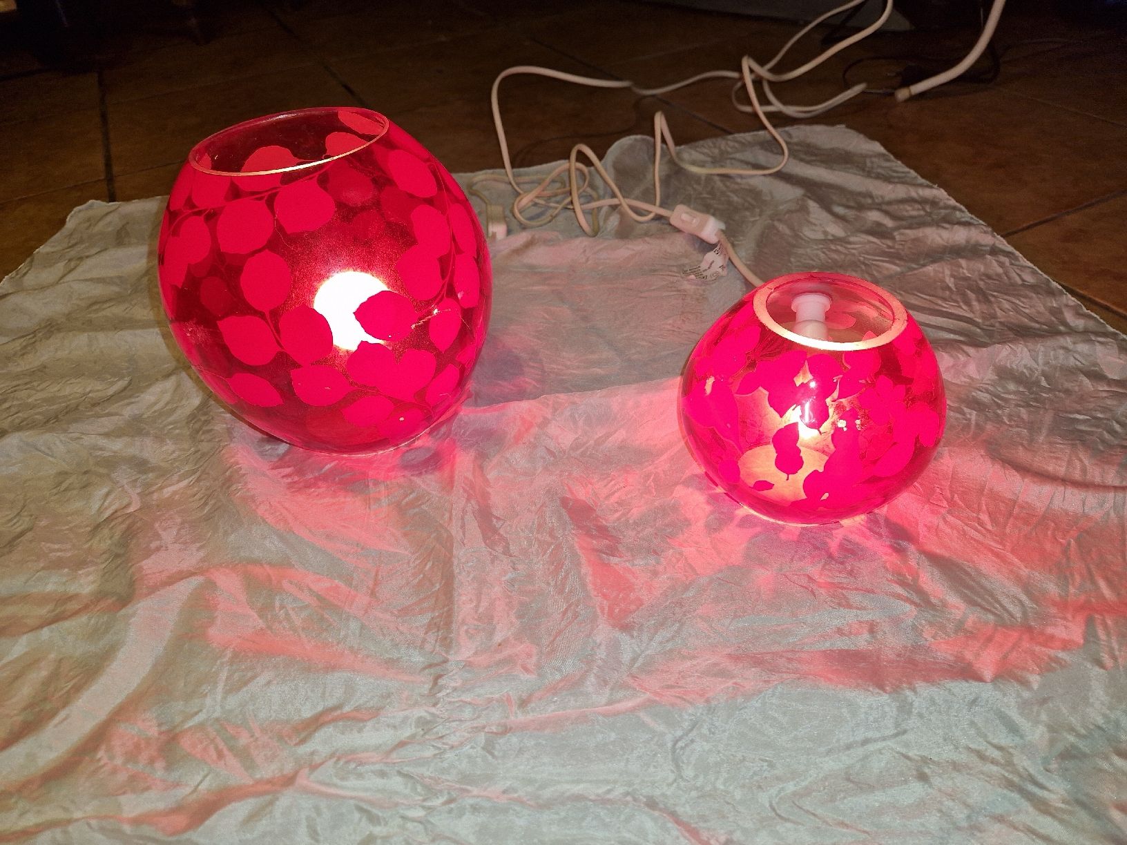 Ikea Lampade: 2x IKEA Knubbig rote Kugelleuchten - Deko . – Usato da Willisau venduto da mar_j55v 3