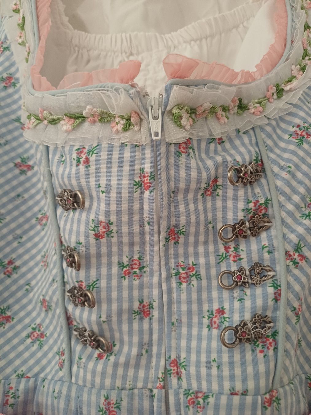Costumi: Dirndl mit Bluse – Usato da Rothenburg venduto da lauraaurora 1