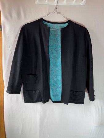 schöne Jacke mit türkisfabenen Innenfutter ca Gr. M