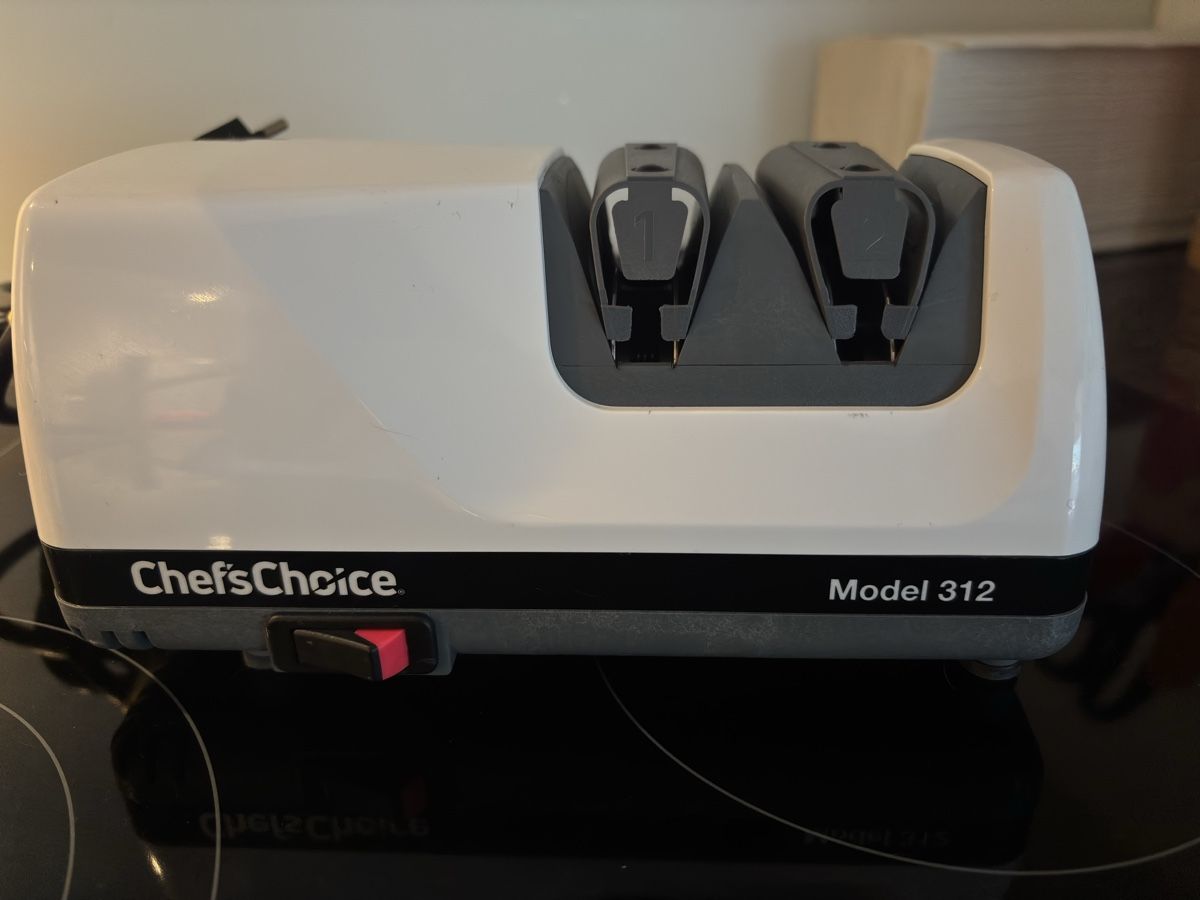 Elettrodomestici da cucina: Electric Knife Sharpener – Nuovo (secondo la descrizione) da Bironico venduto da Koalaboss 6
