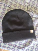 Bonnet noir avec étiquette étoile rose Clockhouse C&A