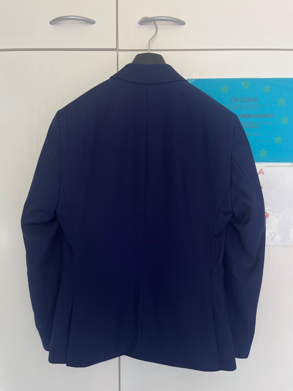 Costumes, combinaisons de sport et fonctionnelles: Costume Bleu Marine – Neuf (Voir description) à Delémont par gabrielquintas9 1