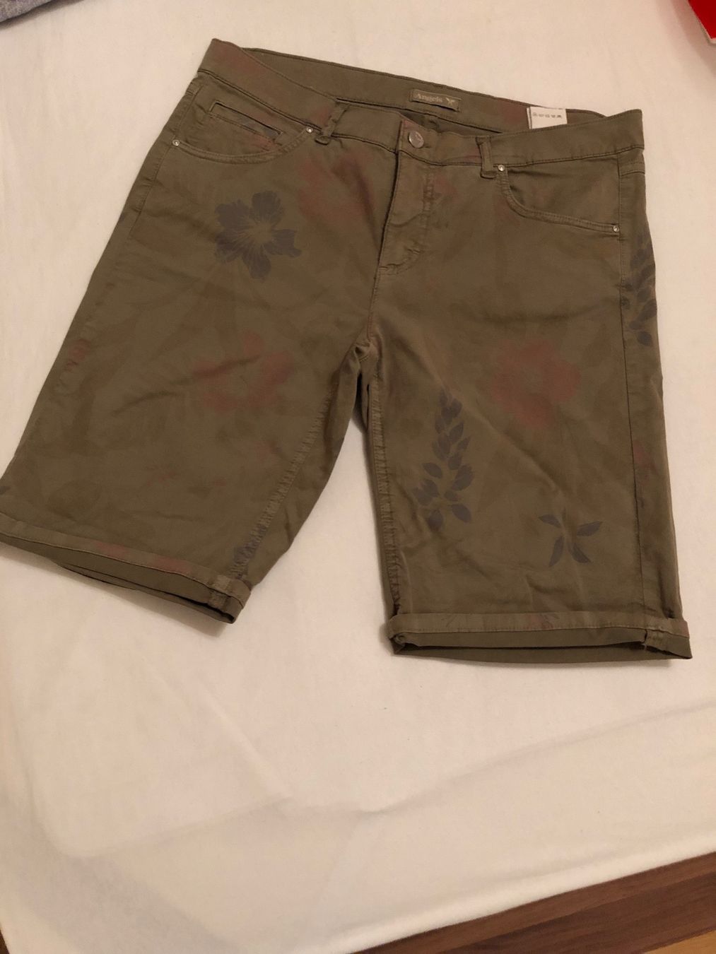 Angels Hosen: Short Angels taille 42 – Gebraucht aus Mies von pulrichg