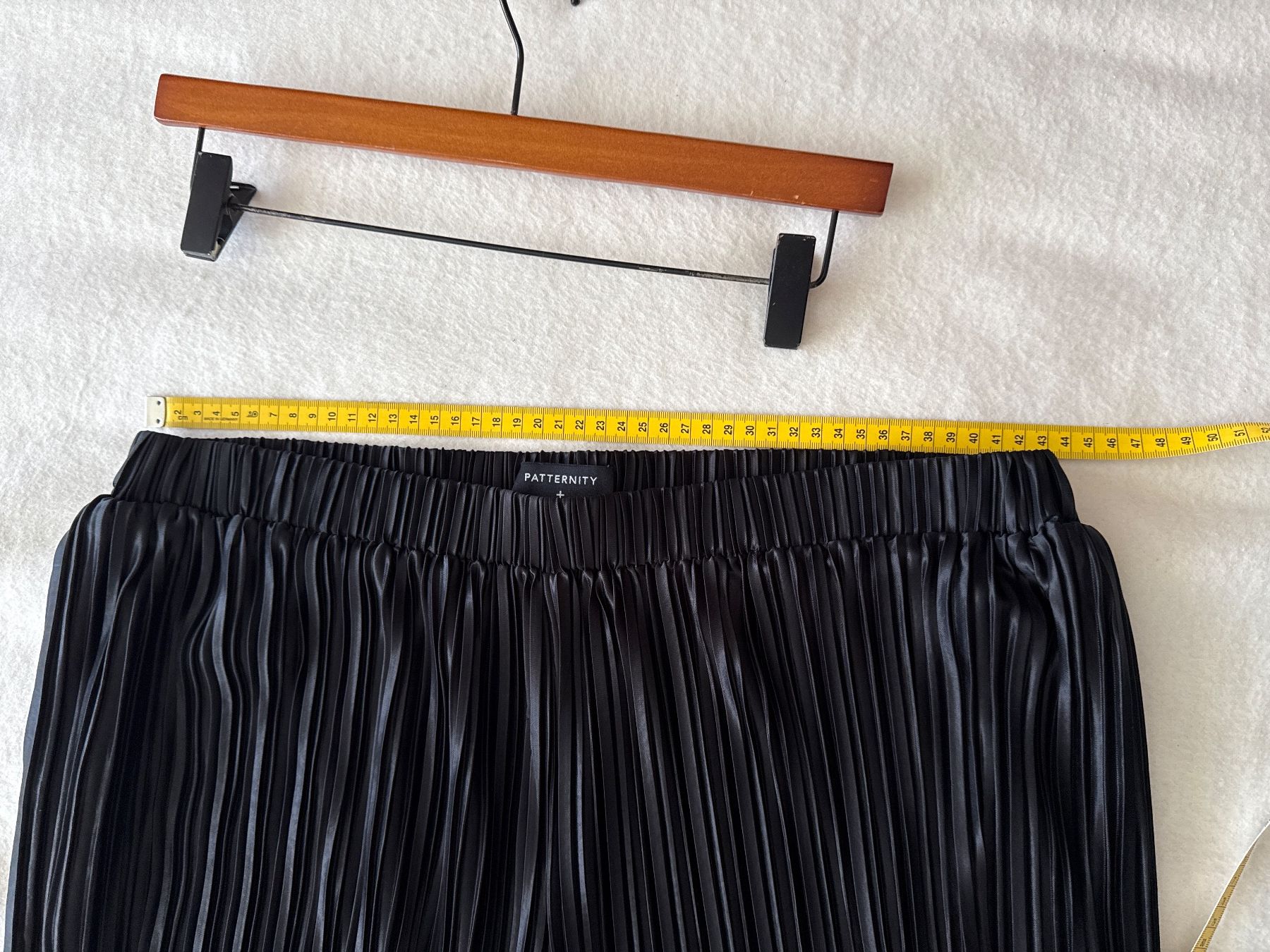 Pantaloni: John Lewis Schwarz weites Bein / Culottes – Usato da Spreitenbach venduto da BritToSwiss 3