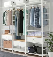 Weisses Kleiderschranksystem von IKEA. (Beispielbild)