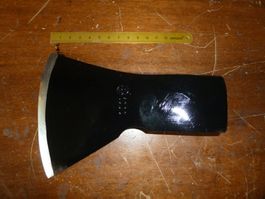 Tête de hache / Axt
