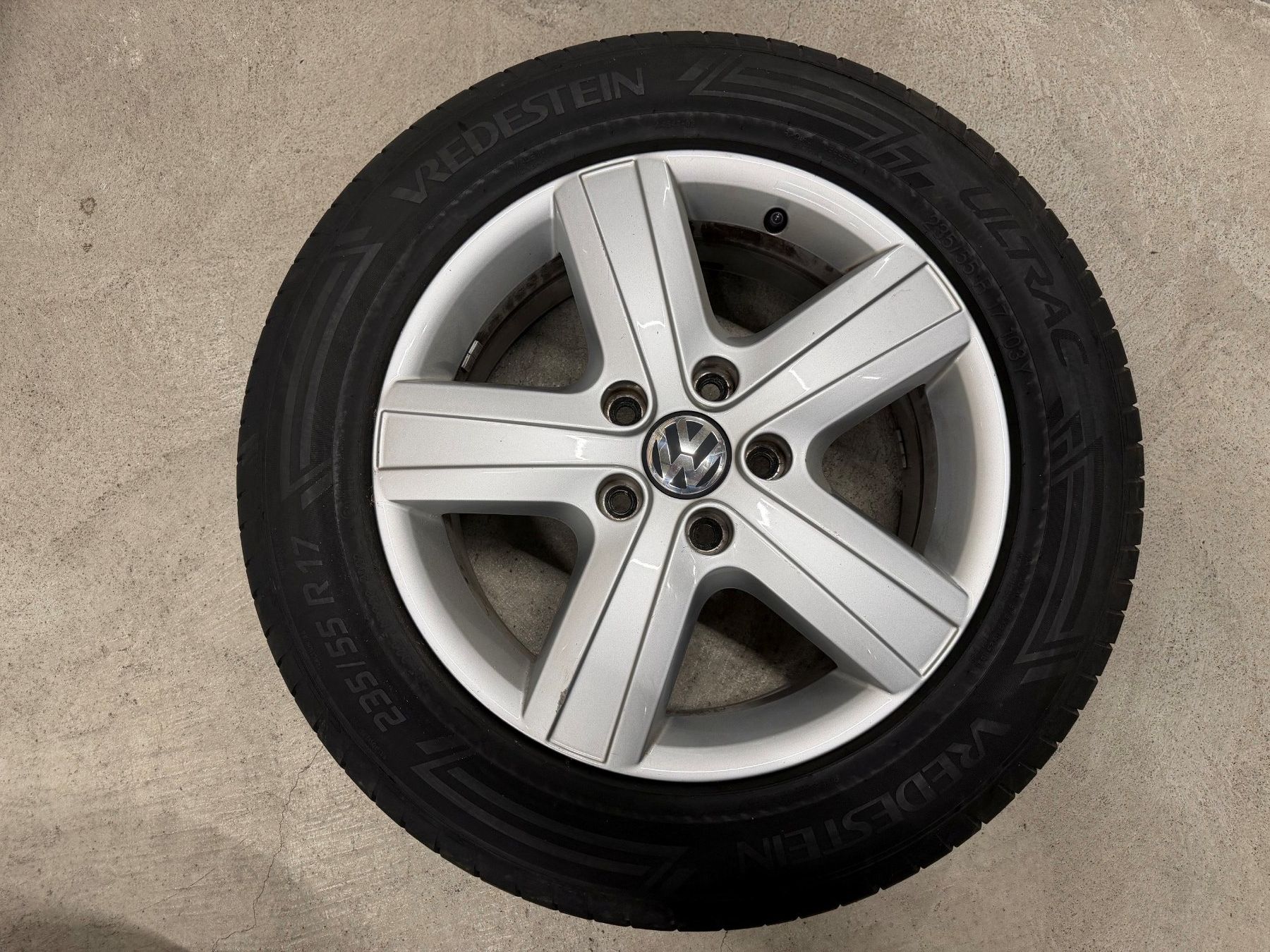 Volkswagen Pneumatici & Ruote complete: Sommerrad 17" / VW-Original / 7HO601025H – Usato da Schönried venduto da Bahnhofgarage-Haldi 1