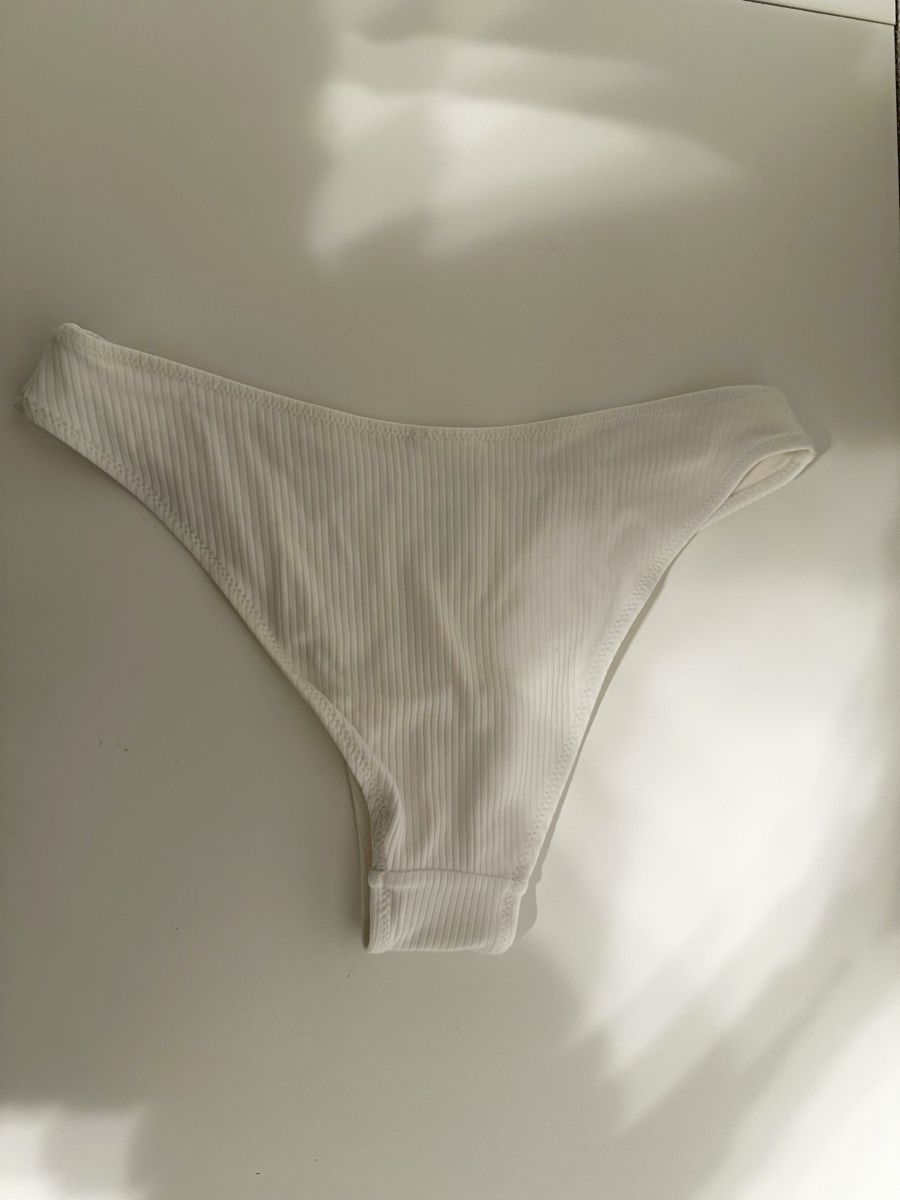 H&M Badekleider & Bikinis: Weisse Bikini-Hose Grösse 40 H&M – Neu (gemäss Beschreibung) aus Eglisau von Brewster1 2