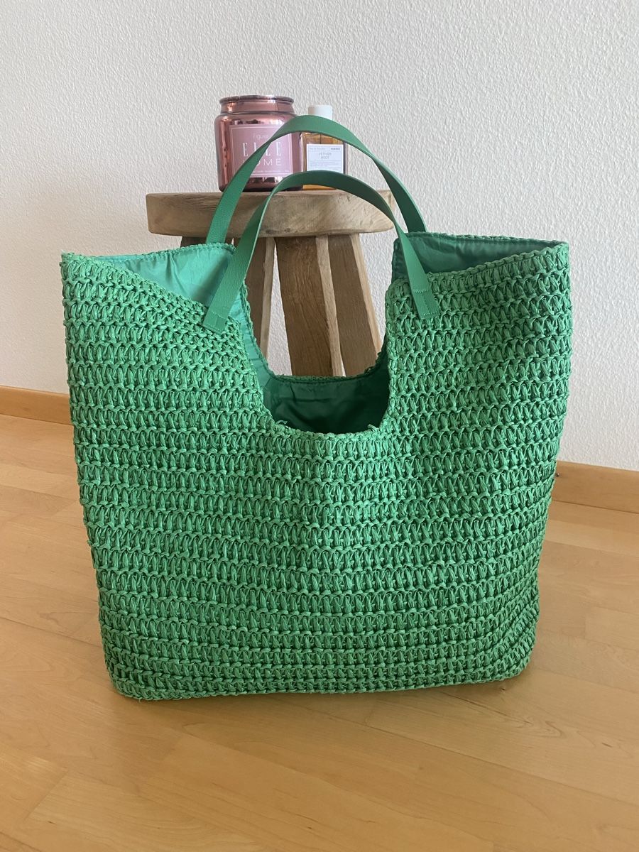 H&M Taschen für Damen: Strandtasche geflochten mit Innenfach – Gebraucht aus Alosen von .AMEA.