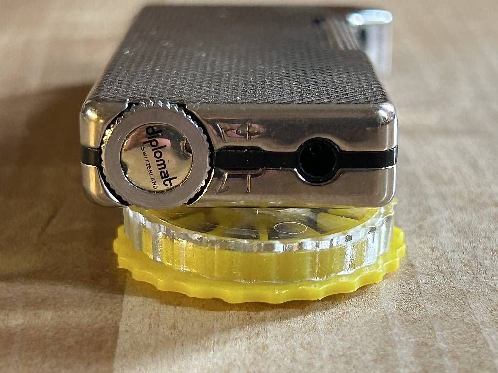 Feuerzeuge: Feuerzeug "diplomat" – Gebraucht aus Basel von SanLwin 4