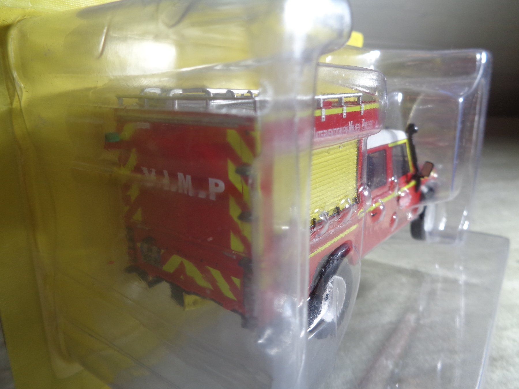 Land Rover Modellini d'auto: Hachette 1:43 Pompier Land Rover – Nuovo e nell'imballaggio originale da Reconvilier venduto da rallycar 3