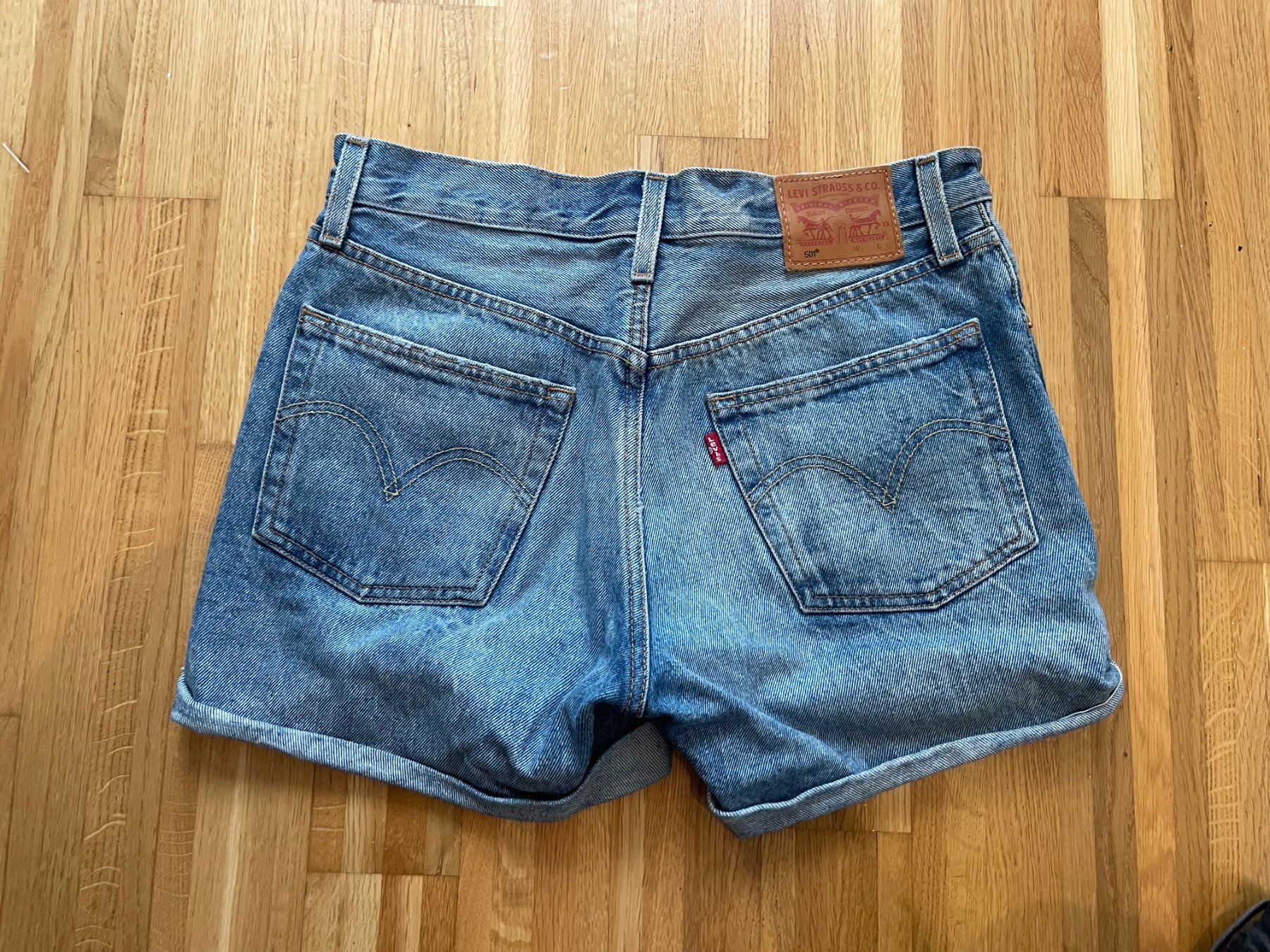 Levi's Jeans: Levis Hose 501 kurz – Usato da Wilen b. Wil venduto da mel_m69h 1