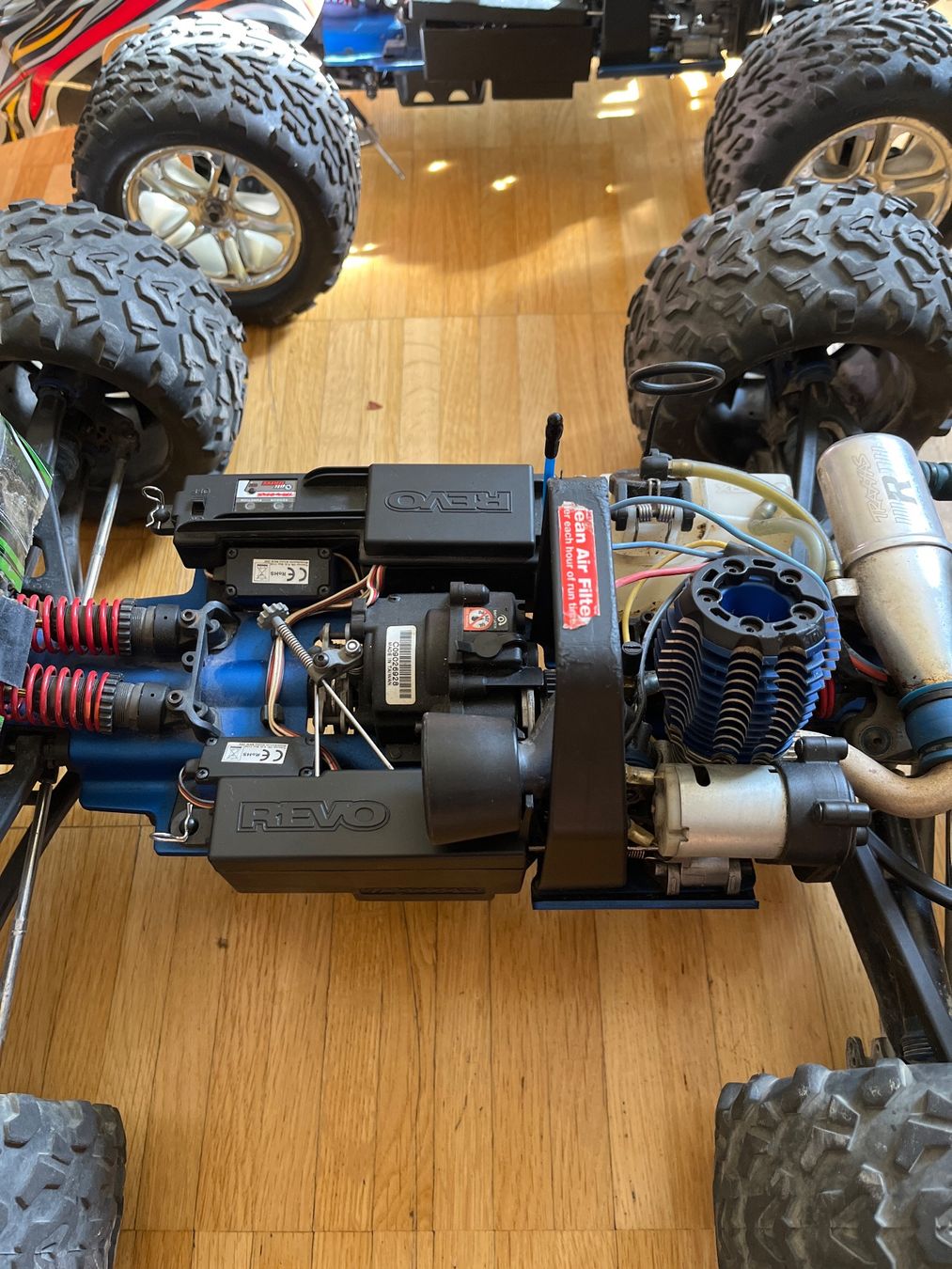 Traxxas RC Kits de montage: Traxxas Revo 3.3 sammlung – D'occasion à Aesch BL par loki-007 2