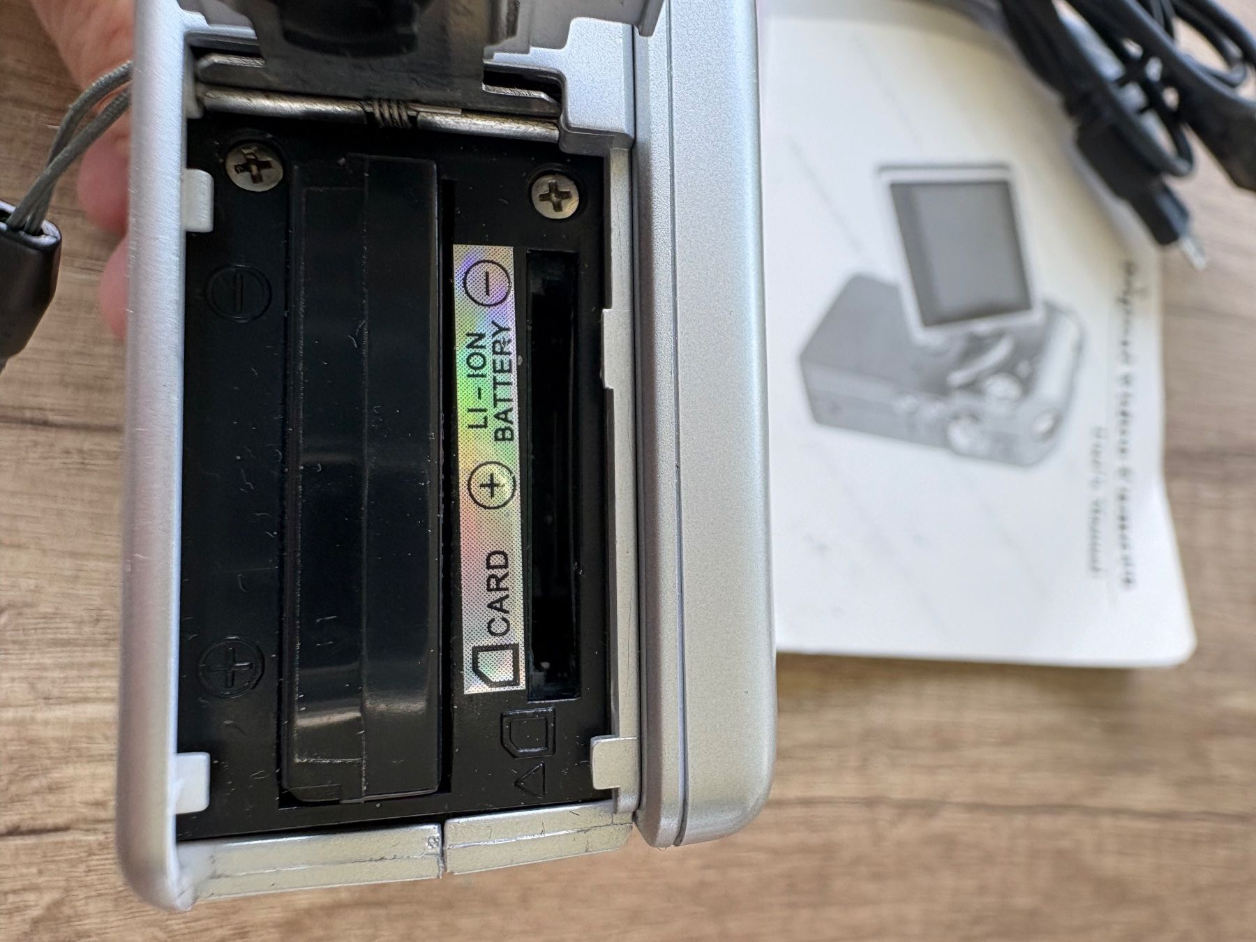 Camcorder: Digital Video Camera DDV-8100 – Gebraucht aus Schübelbach von S1CH 3