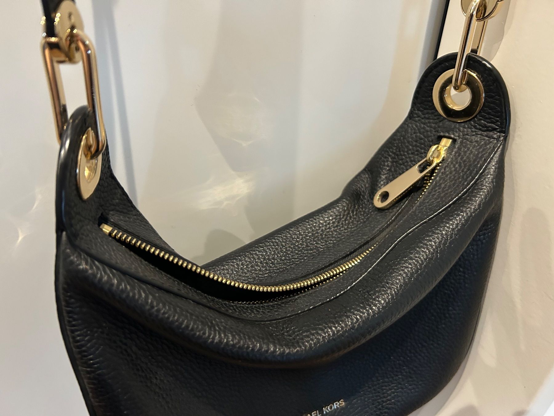 Michael Kors Borse da donna: Tasche Michael Kors schwarz – Usato da Schwyz venduto da lookatit 1