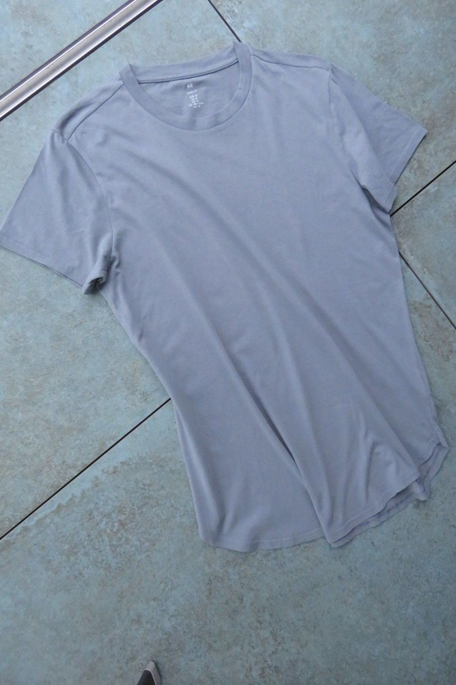 H&M T-shirt: T-Shirt H&M LONG FIT Grösse M – Nuovo (secondo la descrizione) da Wil ZH venduto da Tamagy