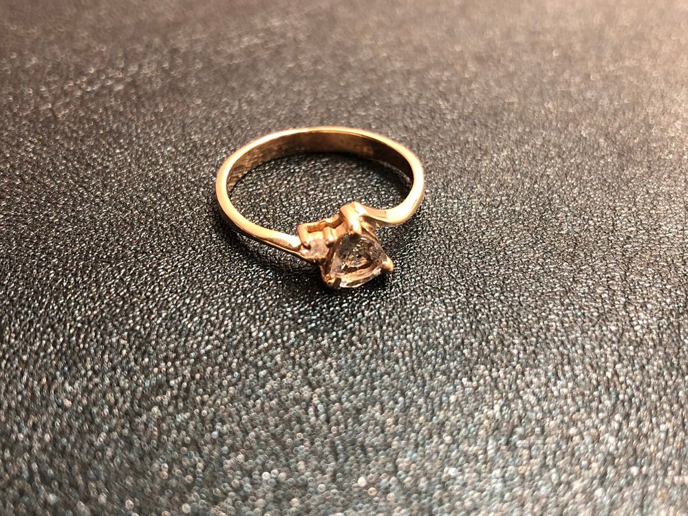Anelli: Damenring mit Herz-Saphir und Diamant, 18 Kt. Roségold 750 – Usato da Bern venduto da bombich 2